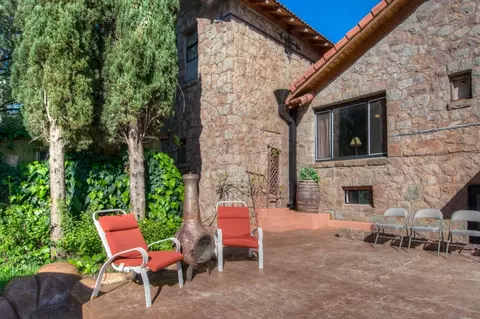 1306 Willis St, Redding, CA 96001 photo 2