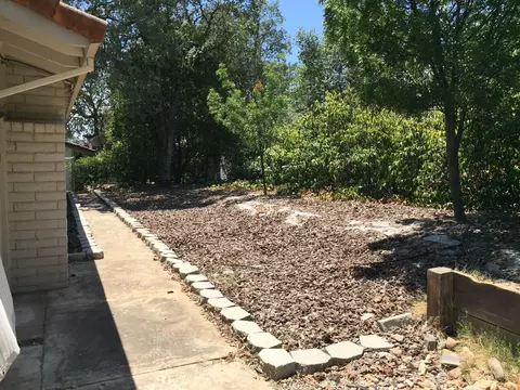 2536 Velia St, Redding, CA 96002 photo 8