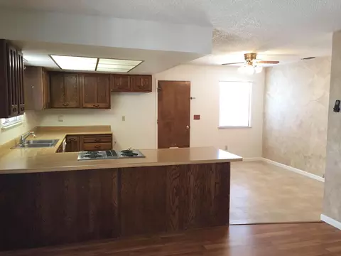 2536 Velia St, Redding, CA 96002 photo 4