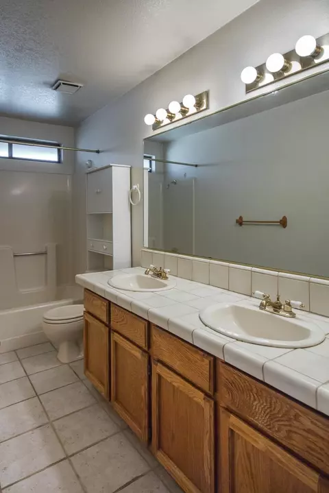 2536 Candlewood Dr, Redding, CA 96003 photo 7