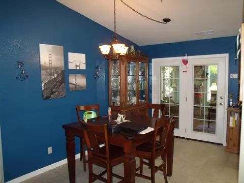 2541 Viking Way, Redding, CA 96003 photo 8