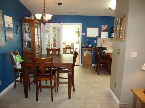 2541 Viking Way, Redding, CA 96003 photo 7