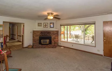 3187 Sacramento Dr, Redding, CA 96001 photo 6