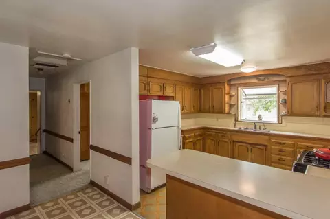 3187 Sacramento Dr, Redding, CA 96001 photo 9
