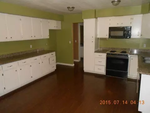 8122 Green Acres Ln, Redding, CA 96002 photo 11