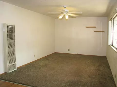 2172 Solar Way, Redding, CA 96002 photo 3