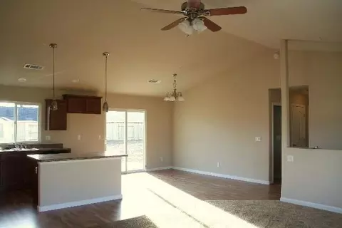 7186 Daybreak Ct, Redding, CA 96001 photo 4
