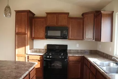 7186 Daybreak Ct, Redding, CA 96001 photo 5