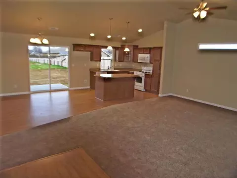 2307 Pendant, Redding, CA 96001 photo 2