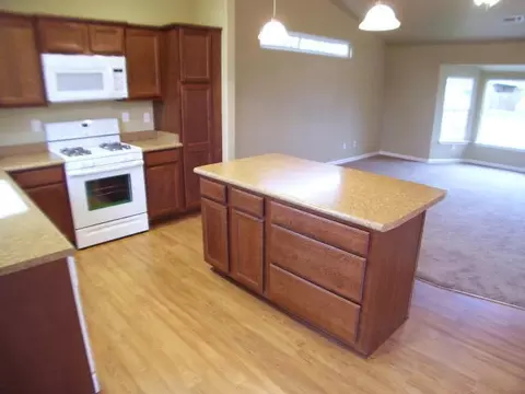 2307 Pendant, Redding, CA 96001 photo 4