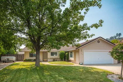 2133 Wicklow St, Redding, CA 96001 photo 1