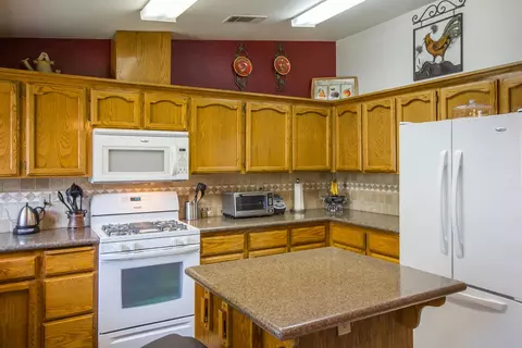 2133 Wicklow St, Redding, CA 96001 photo 5
