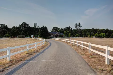 9787 Oak Run Rd, Oak Run, CA 96069 photo 1