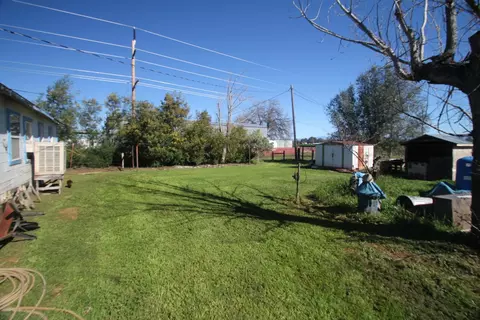 7053 Aviator Ln, Redding, CA 96002 photo 2