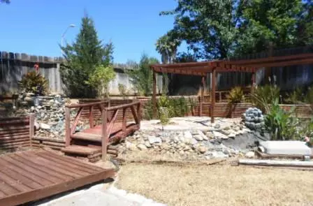 1902 Yahi Ln, Redding, CA 96002 photo 3
