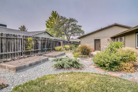 2992 Seminole Dr, Redding, CA 96001 photo 25
