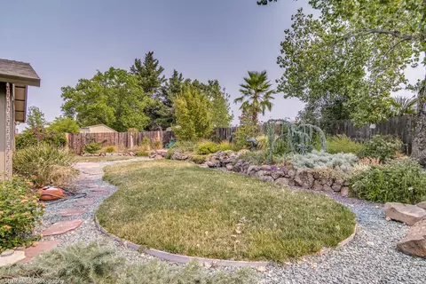 2992 Seminole Dr, Redding, CA 96001 photo 23