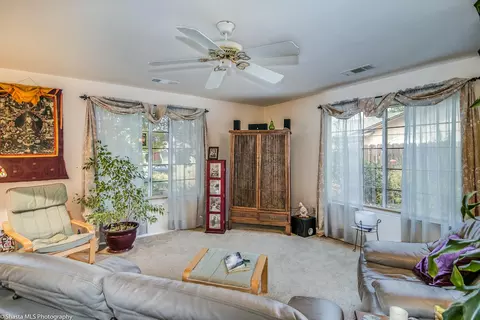 2992 Seminole Dr, Redding, CA 96001 photo 6