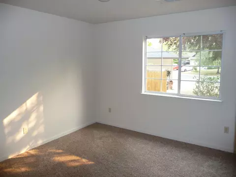 511 Olympic St, Redding, CA 96003 photo 8