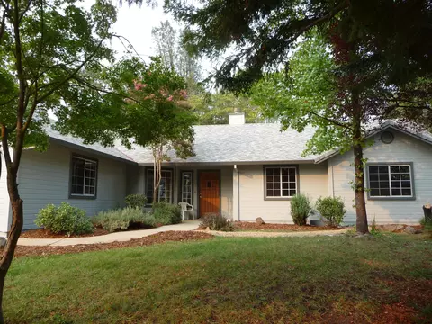 511 Olympic St, Redding, CA 96003 photo 1
