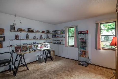 3520 Riverview Dr, Redding, CA 96001 photo 9