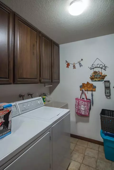 3520 Riverview Dr, Redding, CA 96001 photo 11