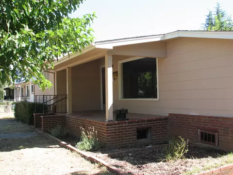 2475 Waldon Dr, Redding, CA 96001 photo 4