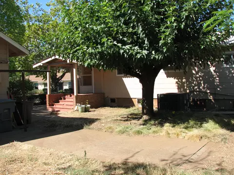 2475 Waldon Dr, Redding, CA 96001 photo 5