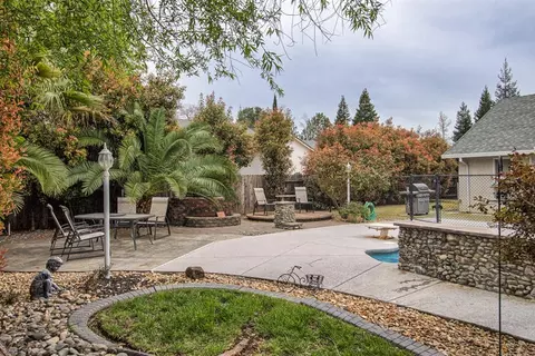 4179 Brittany Dr, Redding, CA 96002 photo 4