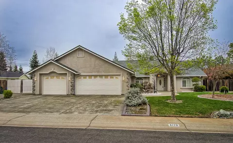 4179 Brittany Dr, Redding, CA 96002 photo 6
