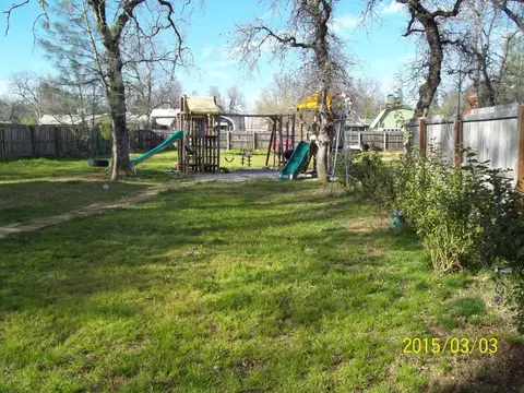 12036 Theresa Ln, Redding, CA 96003 photo 4
