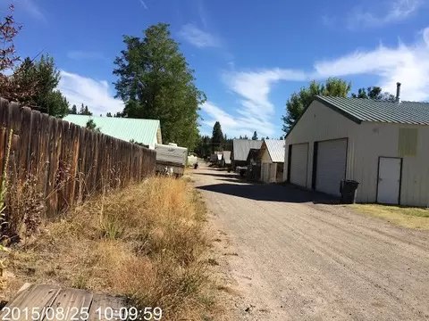 816 Oak Ave, Mccloud, CA 96057 photo 2
