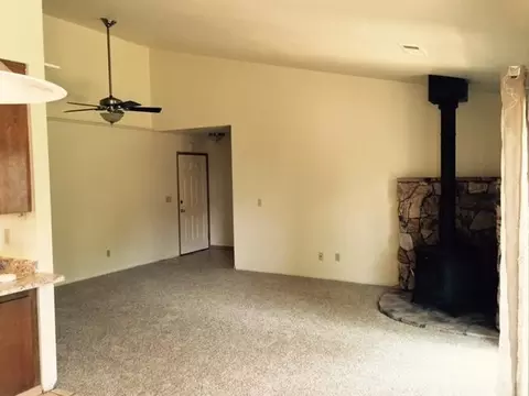 3924 Brightwood Dr, Redding, CA 96002 photo 2