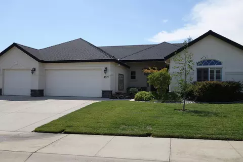 3371 Old Lantern Dr, Redding, CA 96003 photo 1