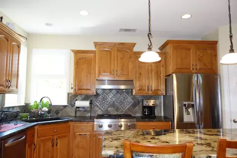 3371 Old Lantern Dr, Redding, CA 96003 photo 3