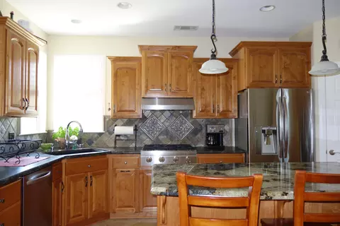 3371 Old Lantern Dr, Redding, CA 96003 photo 4
