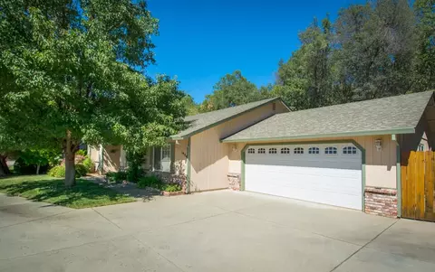 1984 Catherine Way, Redding, CA 96002 photo 3