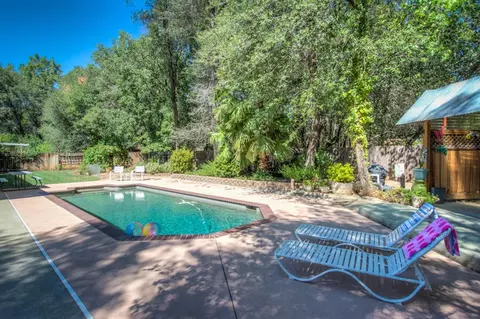 1984 Catherine Way, Redding, CA 96002 photo 5
