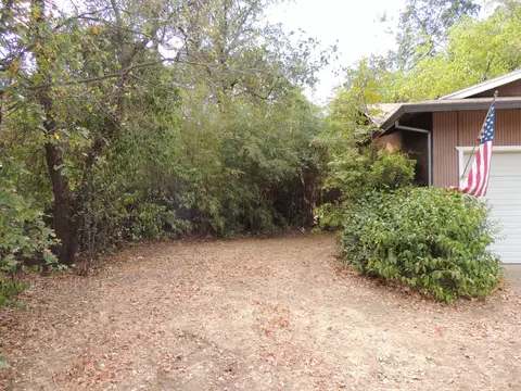 5038 Debbie Ln, Redding, CA 96002 photo 13