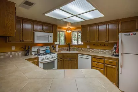 1796 Kildare Dr, Redding, CA 96001 photo 5