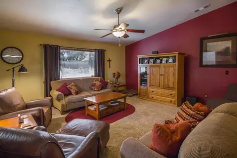 1796 Kildare Dr, Redding, CA 96001 photo 3