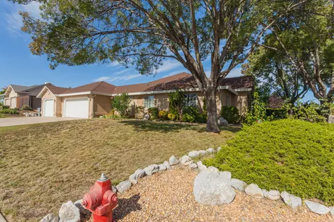 2290 Cumberland Dr, Redding, CA 96001 photo 2