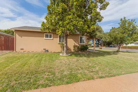 3518 Alta Mesa Dr, Redding, CA 96002 photo 3