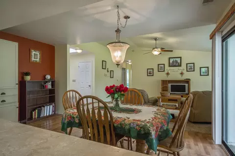 3152 Seminole Dr, Redding, CA 96001 photo 4