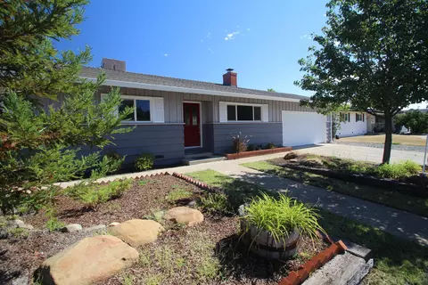 3250 Panorama Dr, Redding, CA 96003 photo 2