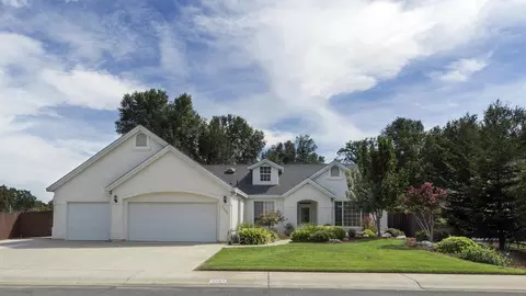 3055 Montana Sky Dr, Redding, CA 96002 photo 1
