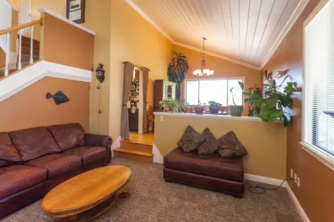 1631 El Capitan Dr, Redding, CA 96001 photo 8