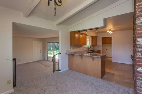 3355 Scenic Dr, Redding, CA 96001 photo 11