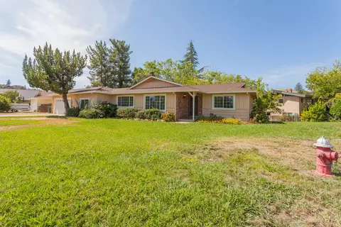 3355 Scenic Dr, Redding, CA 96001 photo 4