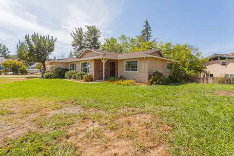 3355 Scenic Dr, Redding, CA 96001 photo 3